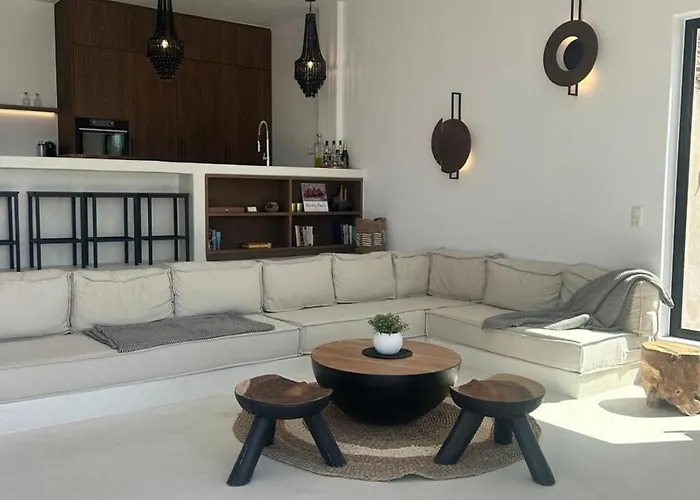 Gr - La Punta Mikri Πλάκα